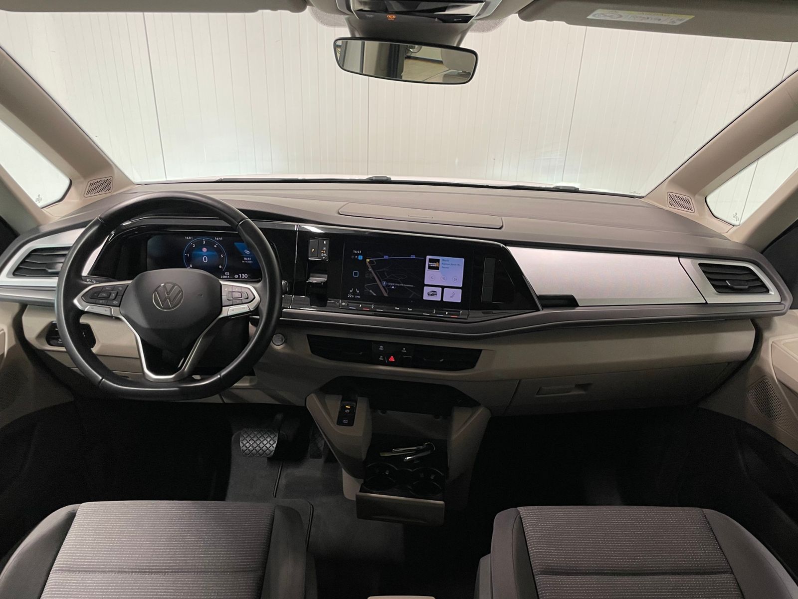 T7 Multivan 2.0 TDI DSG SHZ RFK TEMPOMAT PDC