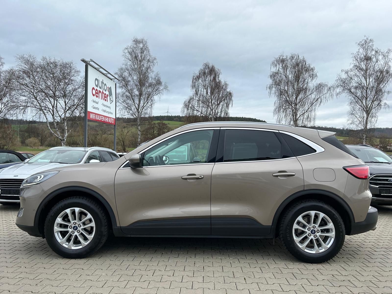 Fahrzeugabbildung Ford Kuga Titanium°LED°AHK°HeadUp°Winterpaket°Kamera