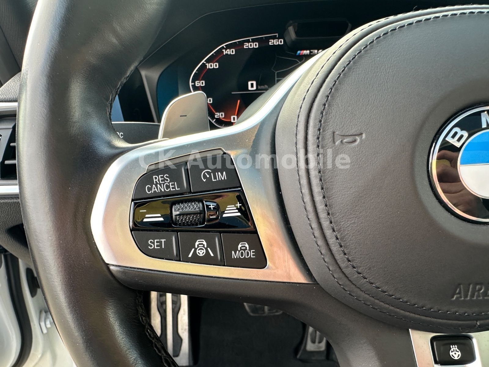 Fahrzeugabbildung BMW M340i Touring xDrive/Navi/HeadUP/Pano/360°