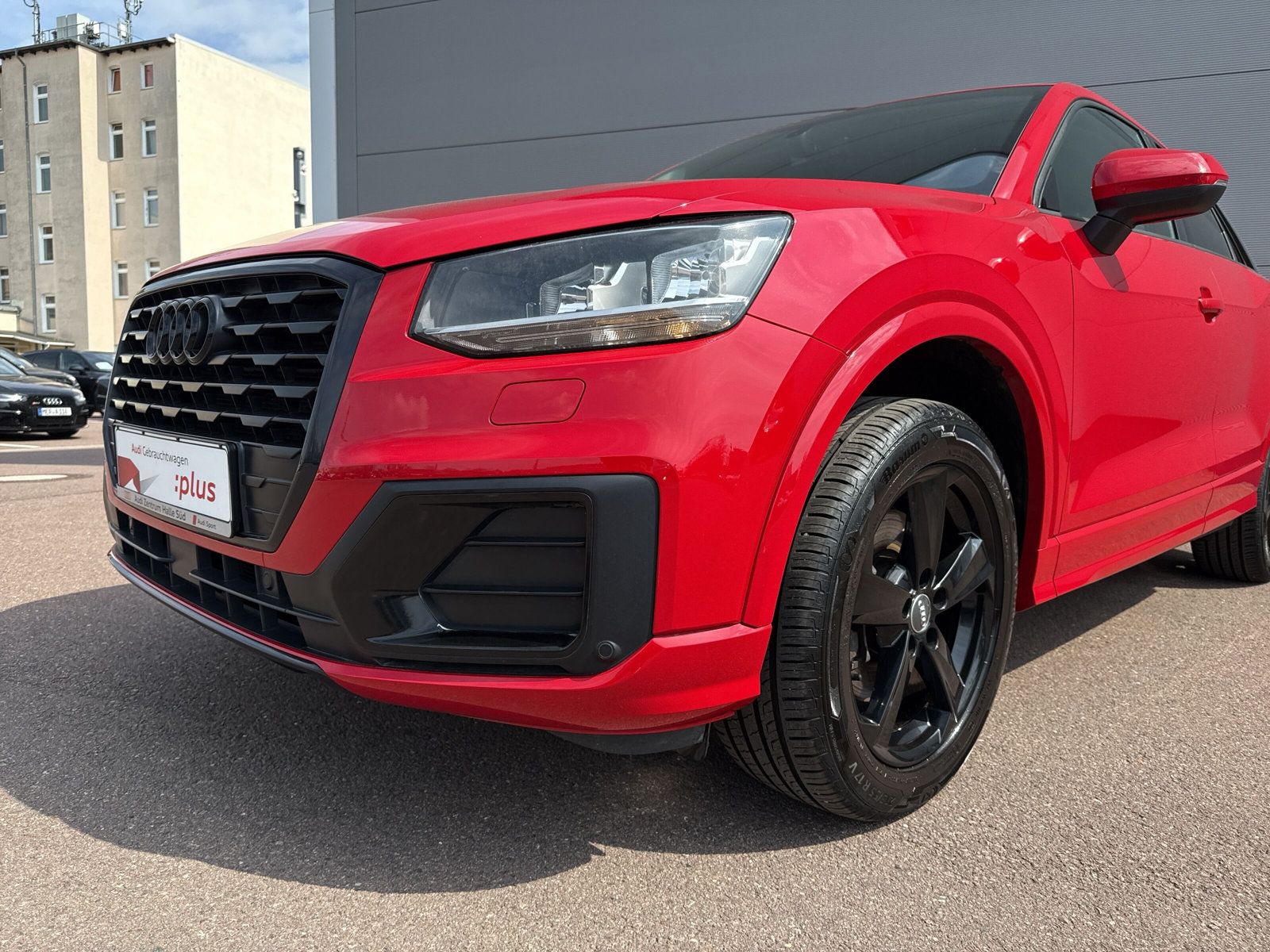 Fahrzeugabbildung Audi Q2 1.6 TDI Klima AHK Fahrschulwagen