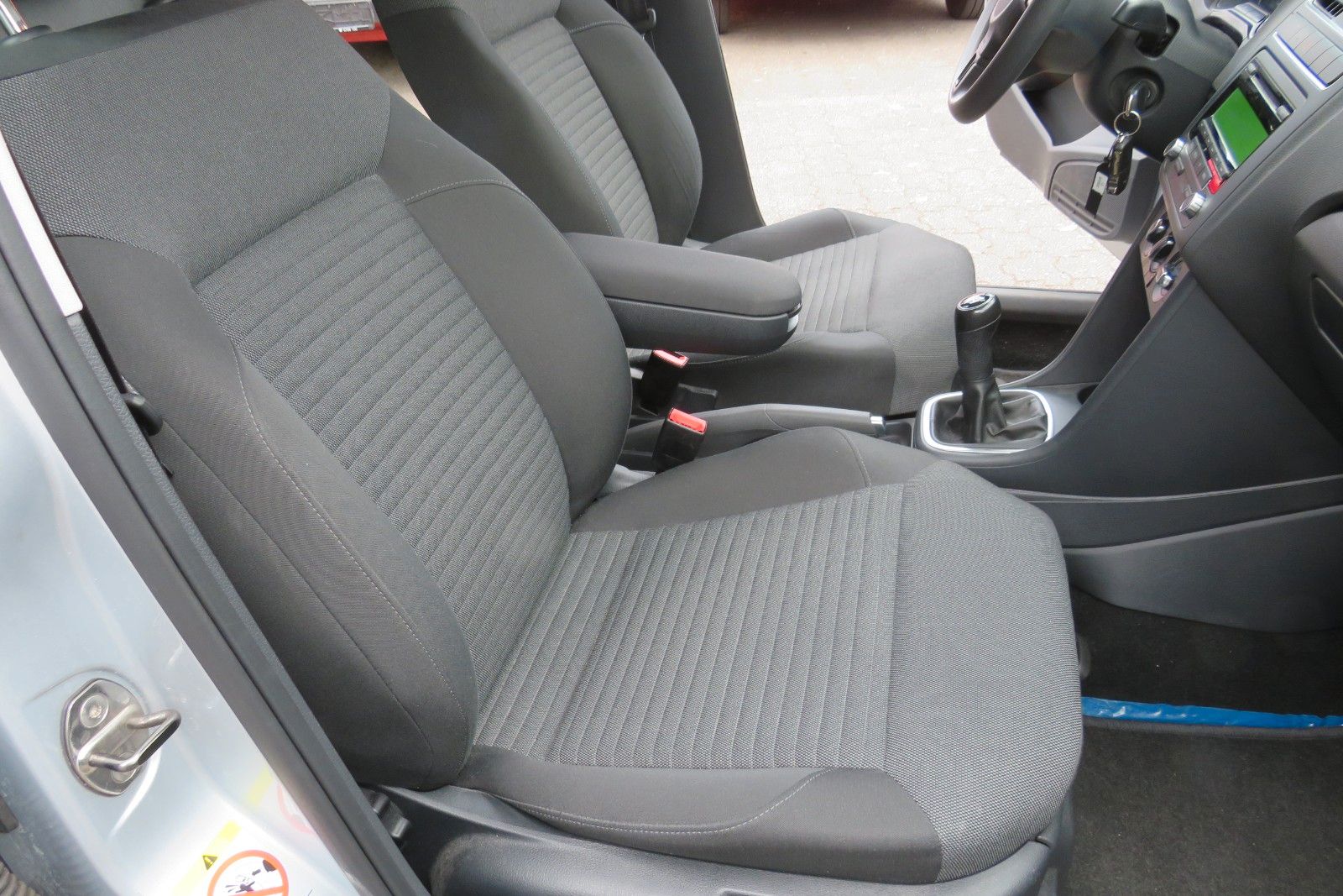 Fahrzeugabbildung Volkswagen Polo V Comfortline KLIMA RADIO SCHECKHEFT