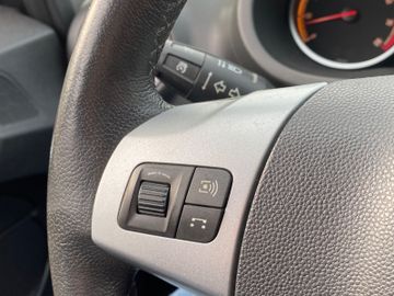 Bild 13 Opel CORSA 150 JAHRE WENIG KILOMETER MIT SCHECKHEFT