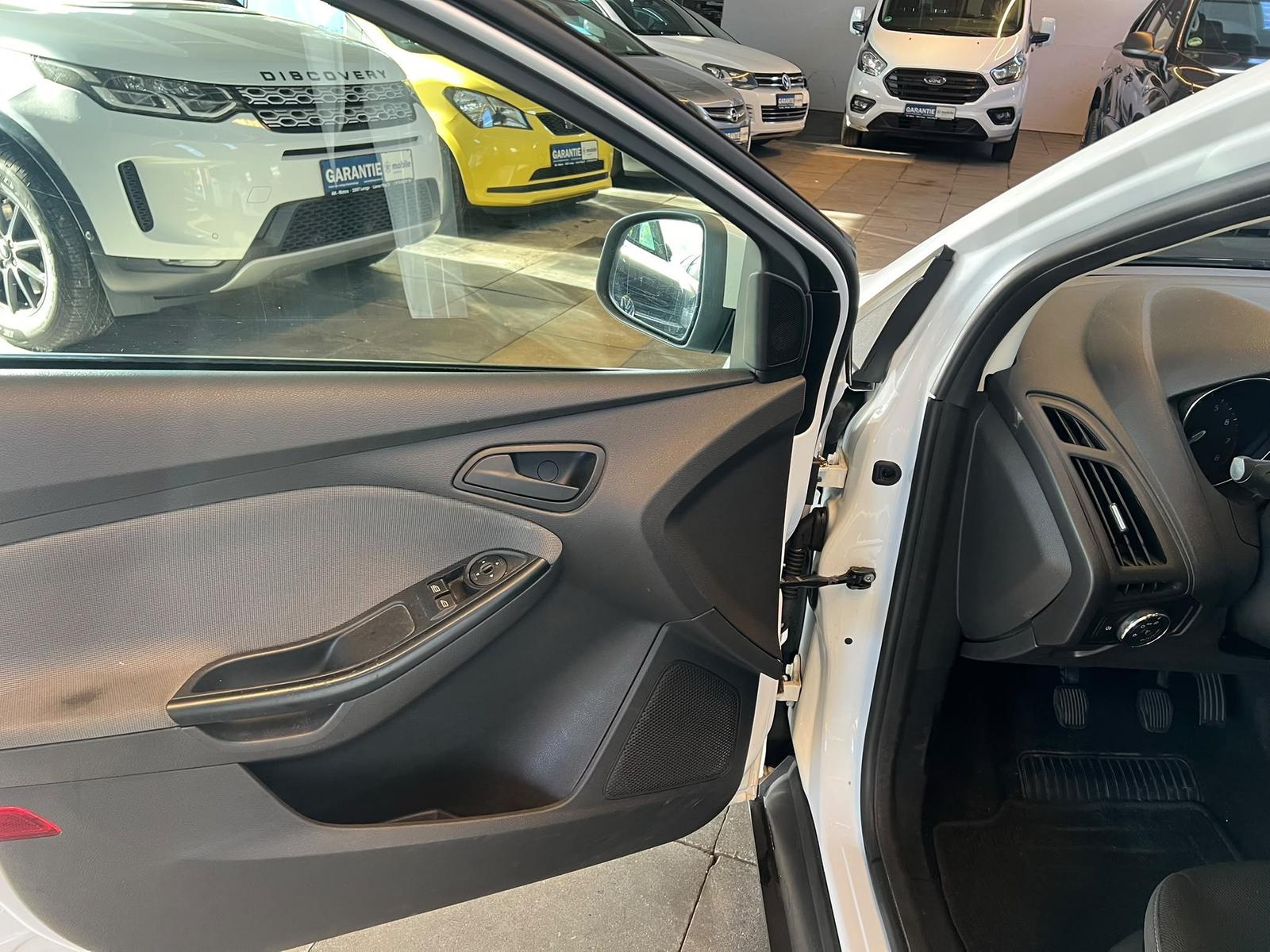 Ford Focus 2014 — фото 14