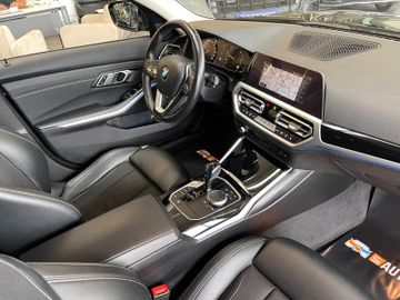 BMW 318d  Touring  Sport Line  *1.HAND*LED*NAVI*PDC*