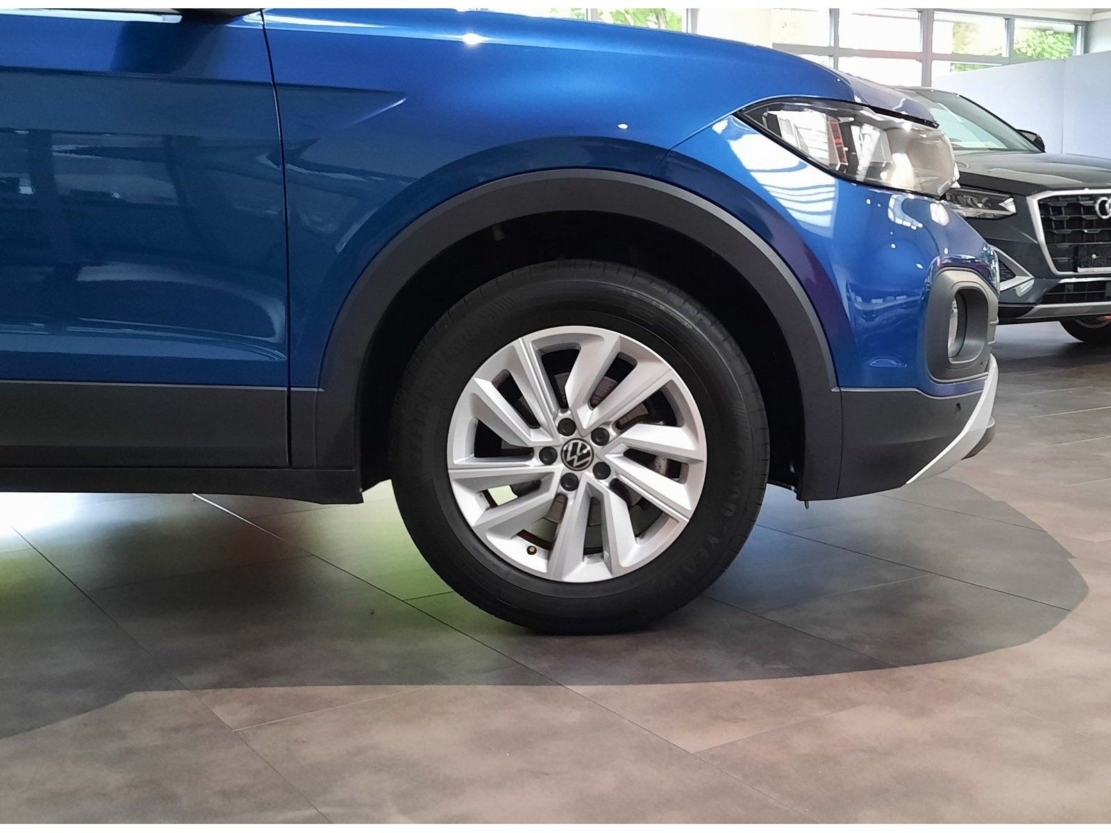 Fahrzeugabbildung Volkswagen T-Cross Life TSI *AHK*Cam*Sitzhzg*PDC*ACC*