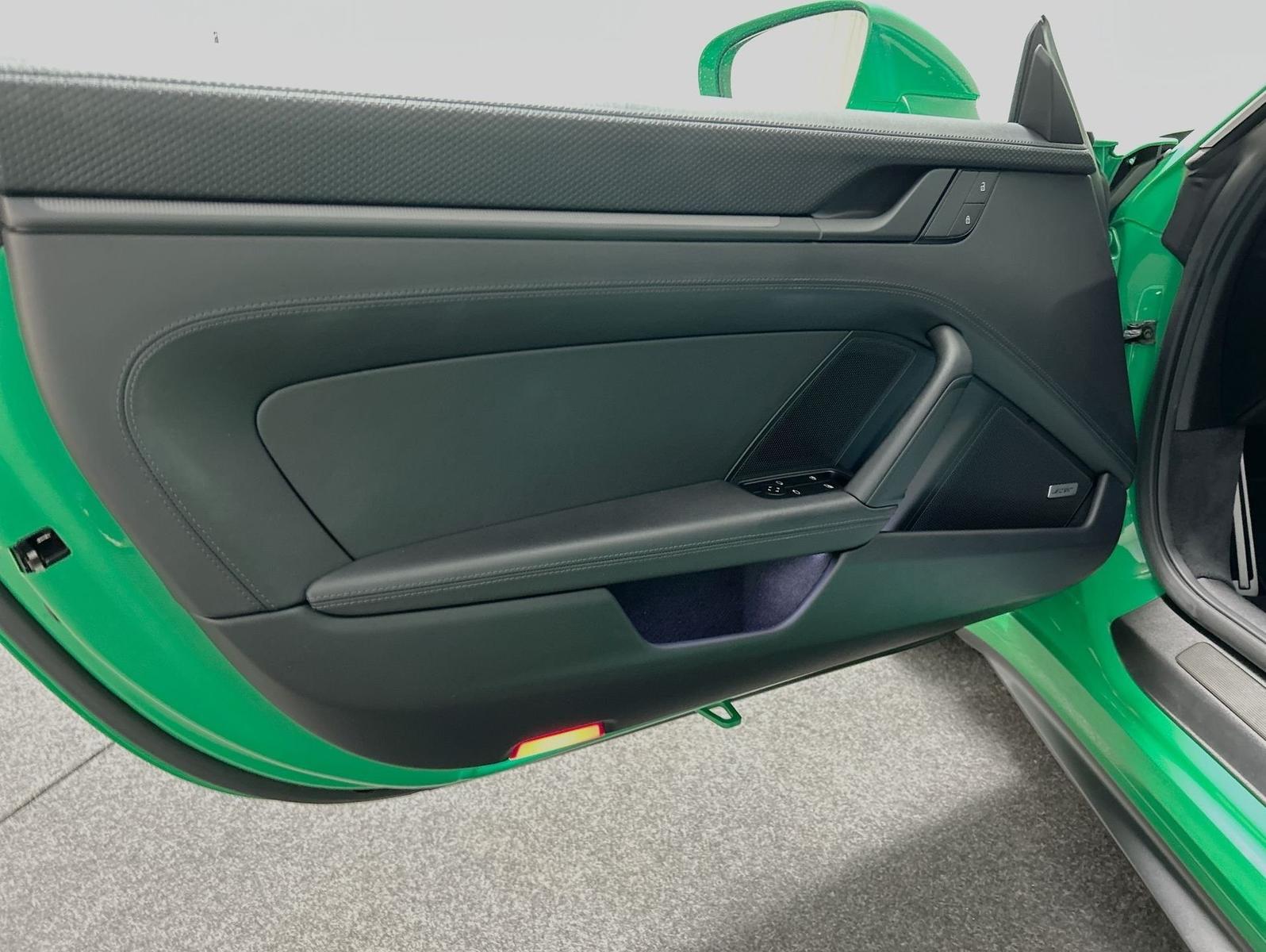 Porsche 992 911 GT3 Touring Ceramic Lift Anschlussg
