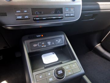 Hyundai KONA 65 kWh Trend (204PS) el. Heckklappe