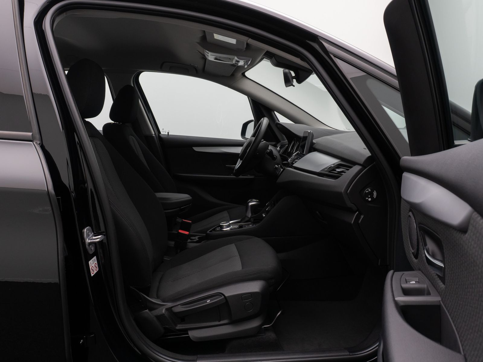 Fahrzeugabbildung BMW 225xe iPerf  Active Tourer ParkAss Navi WLAN PDC
