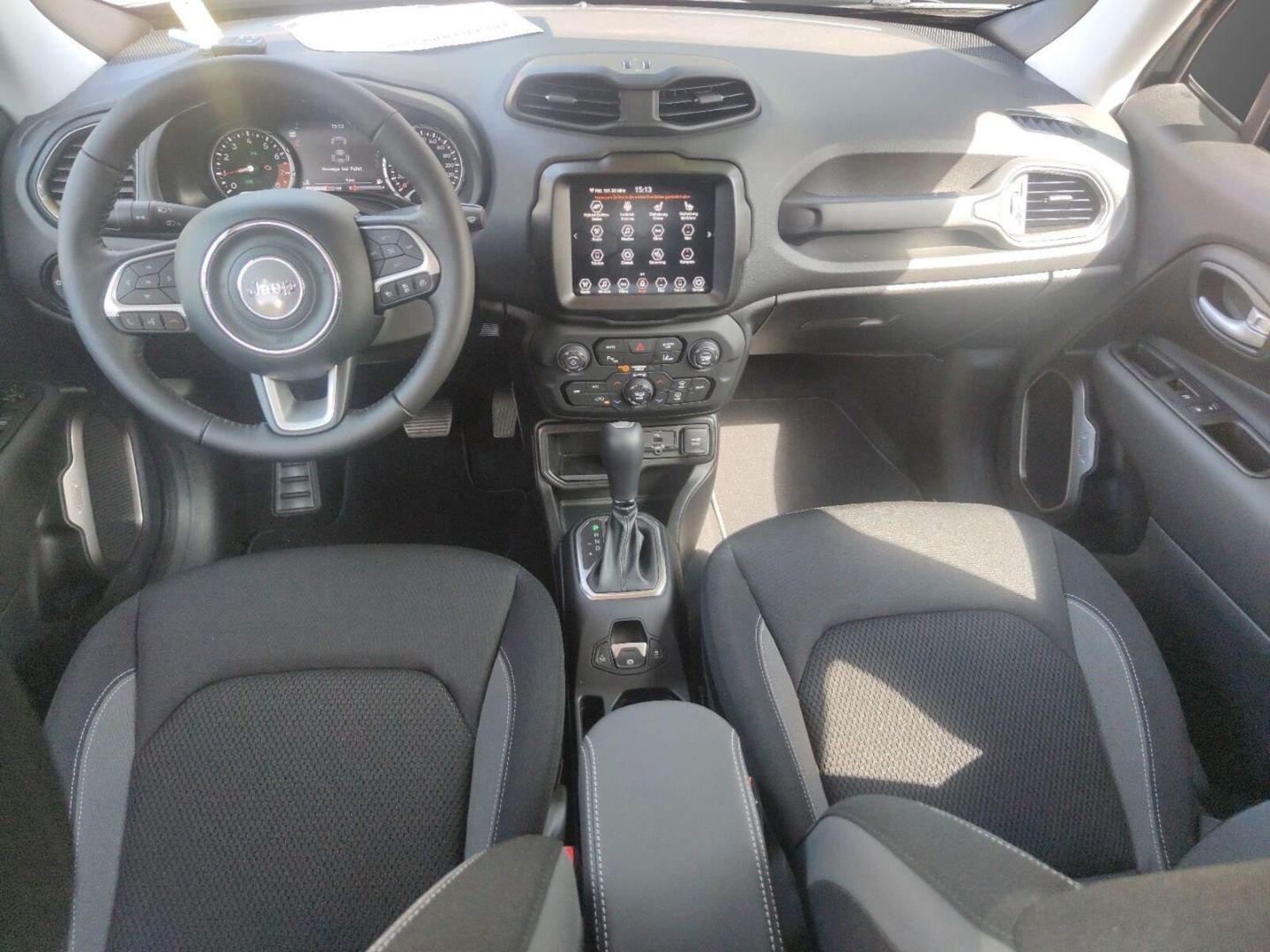 Fahrzeugabbildung Jeep Renegade 1.5 MHEV Limited+NAVI Komfort+ LED Pake