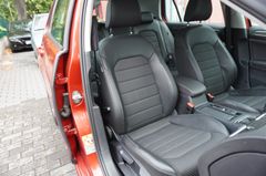 Fahrzeugabbildung Volkswagen Golf VII Lim. BMT Navi Tempo DSG Massage Kamera