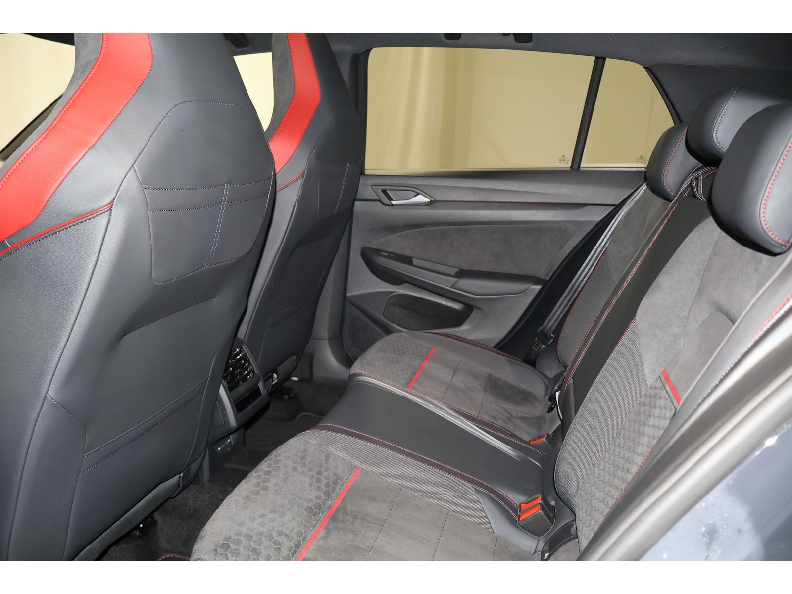 Volkswagen Golf VIII 2.0 GTI Clubsport Akrapovic*CAM*SHZ GT foto 14