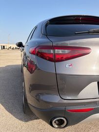 Alfa-Romeo Stelvio - 10
