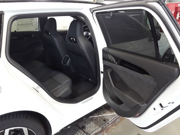 Volkswagen Passat Variant - Bild 6