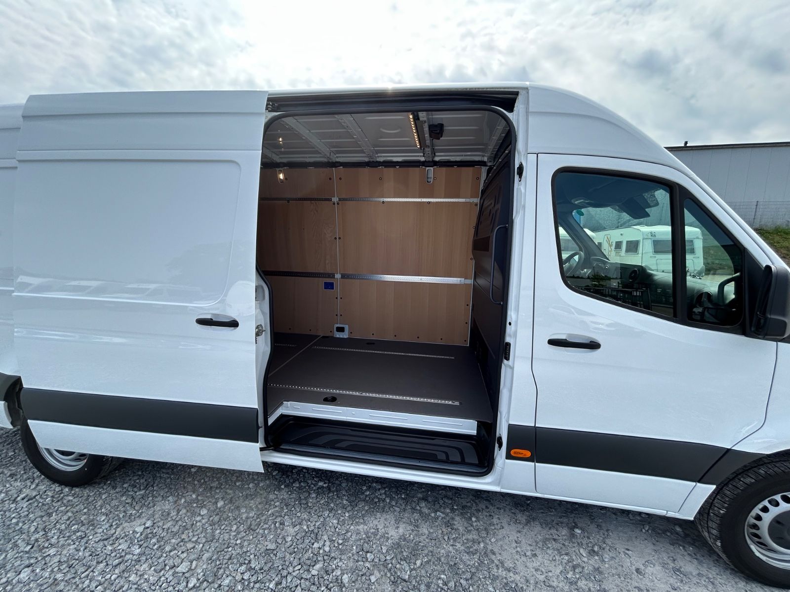 Fahrzeugabbildung Mercedes-Benz Sprinter III 317 CDI  L3 H2 Navi Kamera