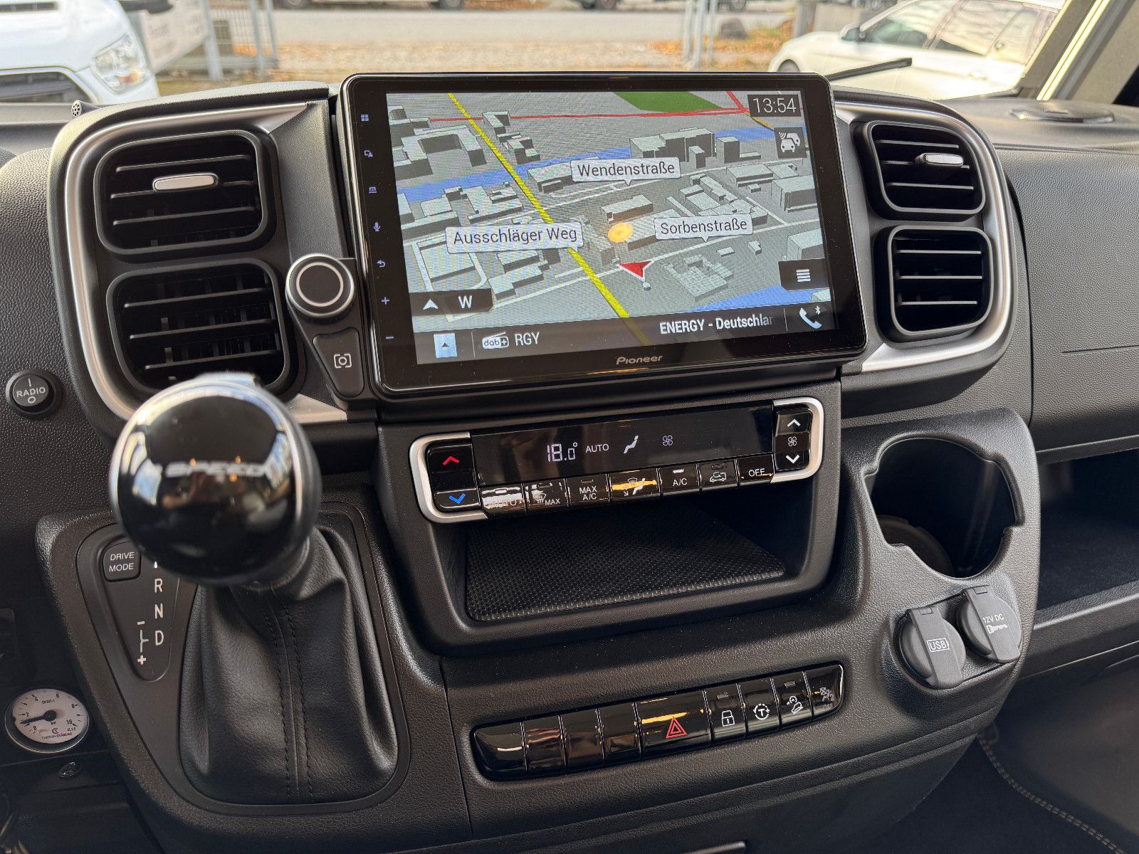 Fahrzeugabbildung Carado i 338 EDITION 15 4.0 T AUTOMATIK LUFTFEDERUNG 1H
