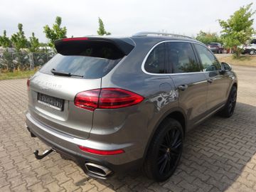 Porsche Cayenne - 10