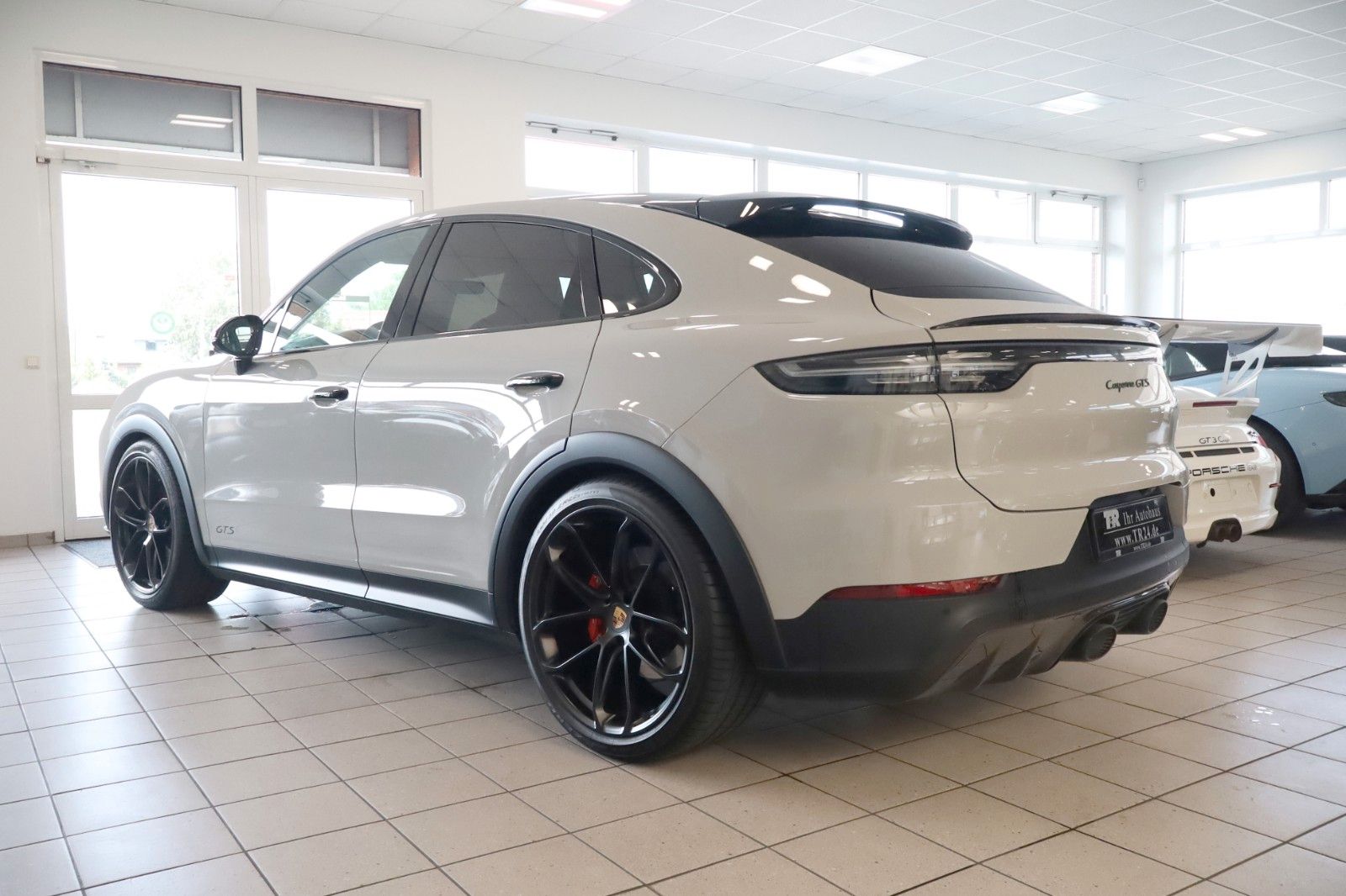 Fahrzeugabbildung Porsche Cayenne Coupe GTS Leichtbau-Paket, HeadUP, PDCC