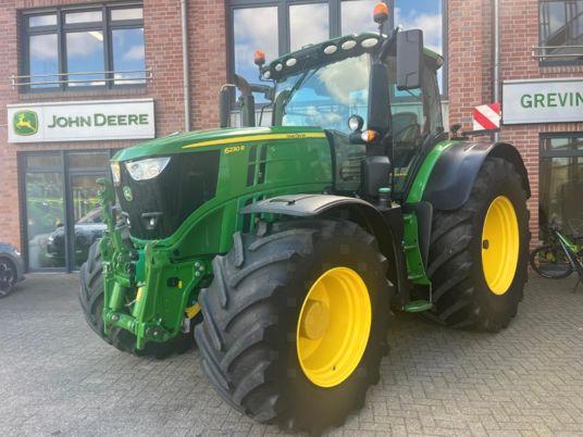 John Deere 6230R