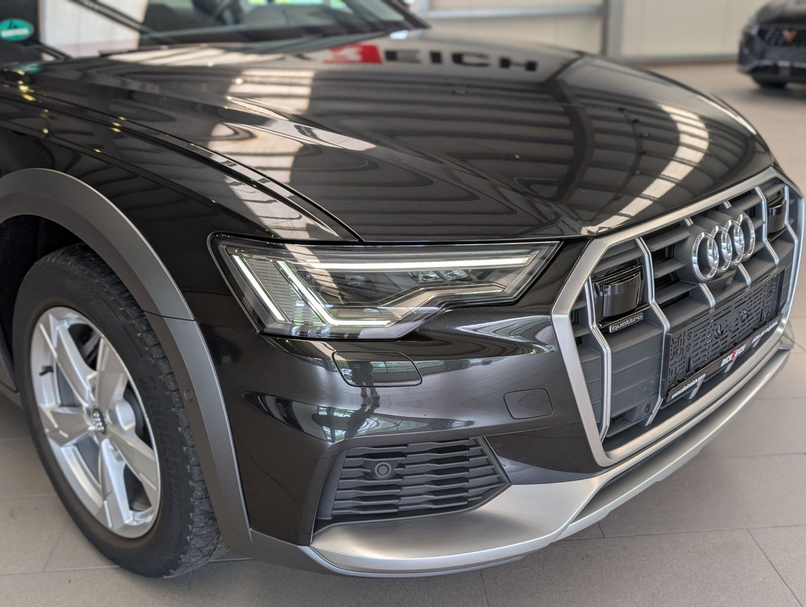 Fahrzeugabbildung Audi A6 Allroad 45 TDI Matrix HUD ACC AHK Luft 360°