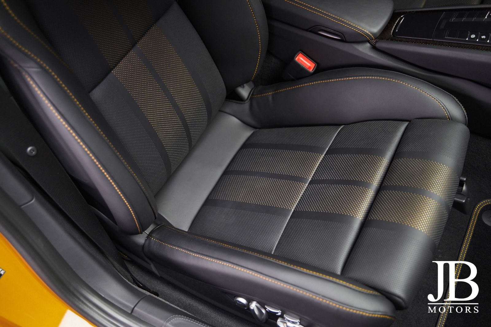 Fahrzeugabbildung Porsche 911 Turbo S Exclusive Series Burmester Lift