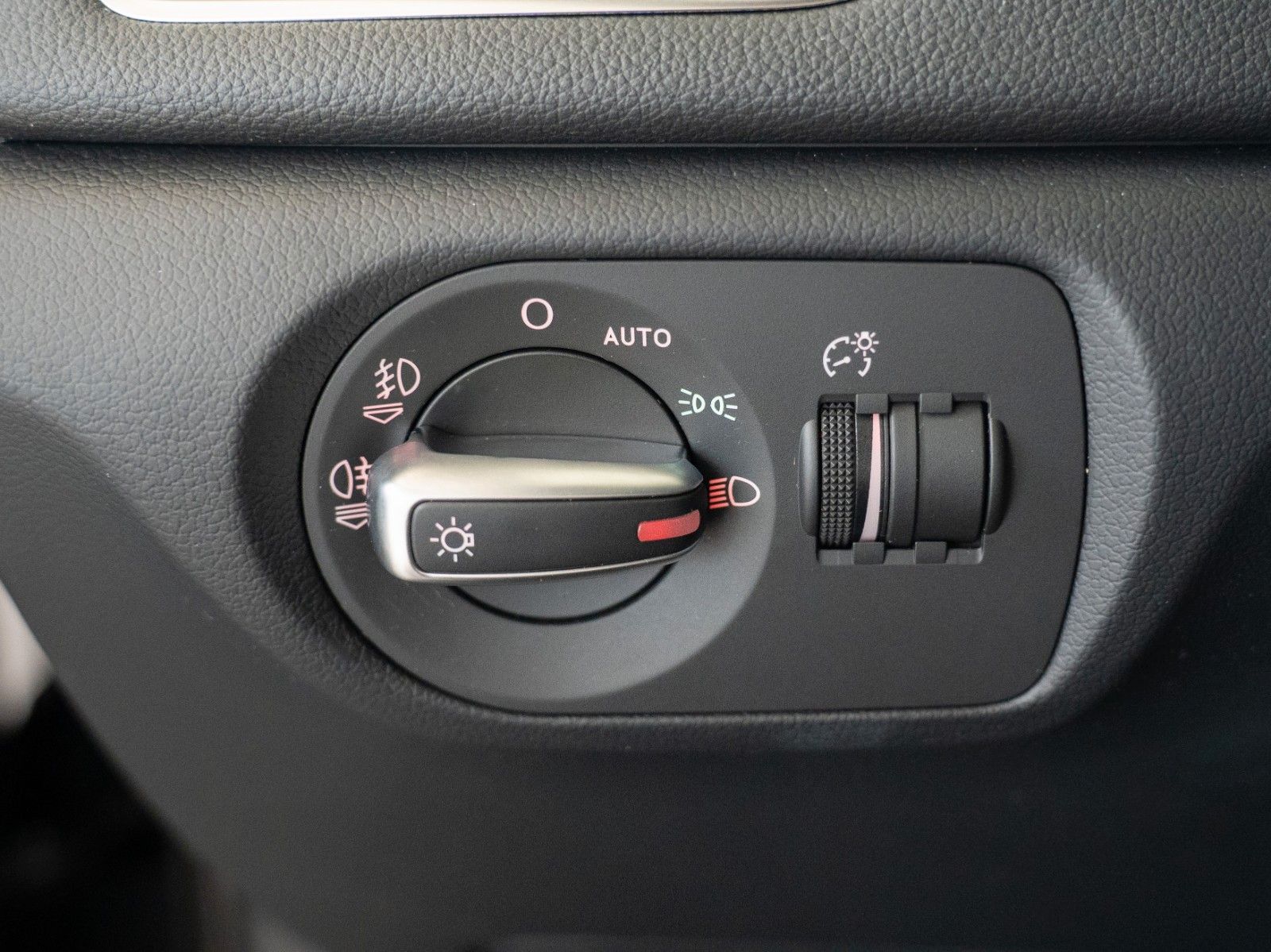 Fahrzeugabbildung Audi Q3 2.0 TFSI quattro AUTOM./ALLRAD/SITZHEIZUNG