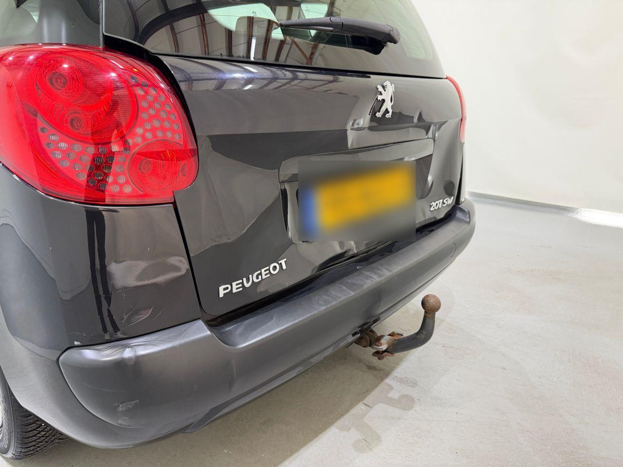 Peugeot 207 2010 — photo 6