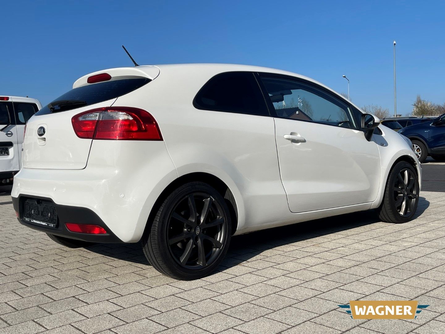 Fahrzeugabbildung Kia Rio Dream Team 1.4 Automatik Klimaautomatik