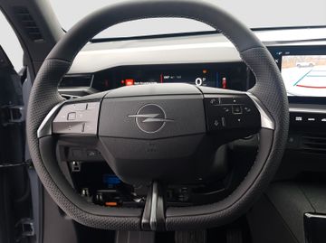 Fotografie 11 des Opel Grandland (X) Grandland 1.2 Ultimate Allwetter Matrix Head-Up