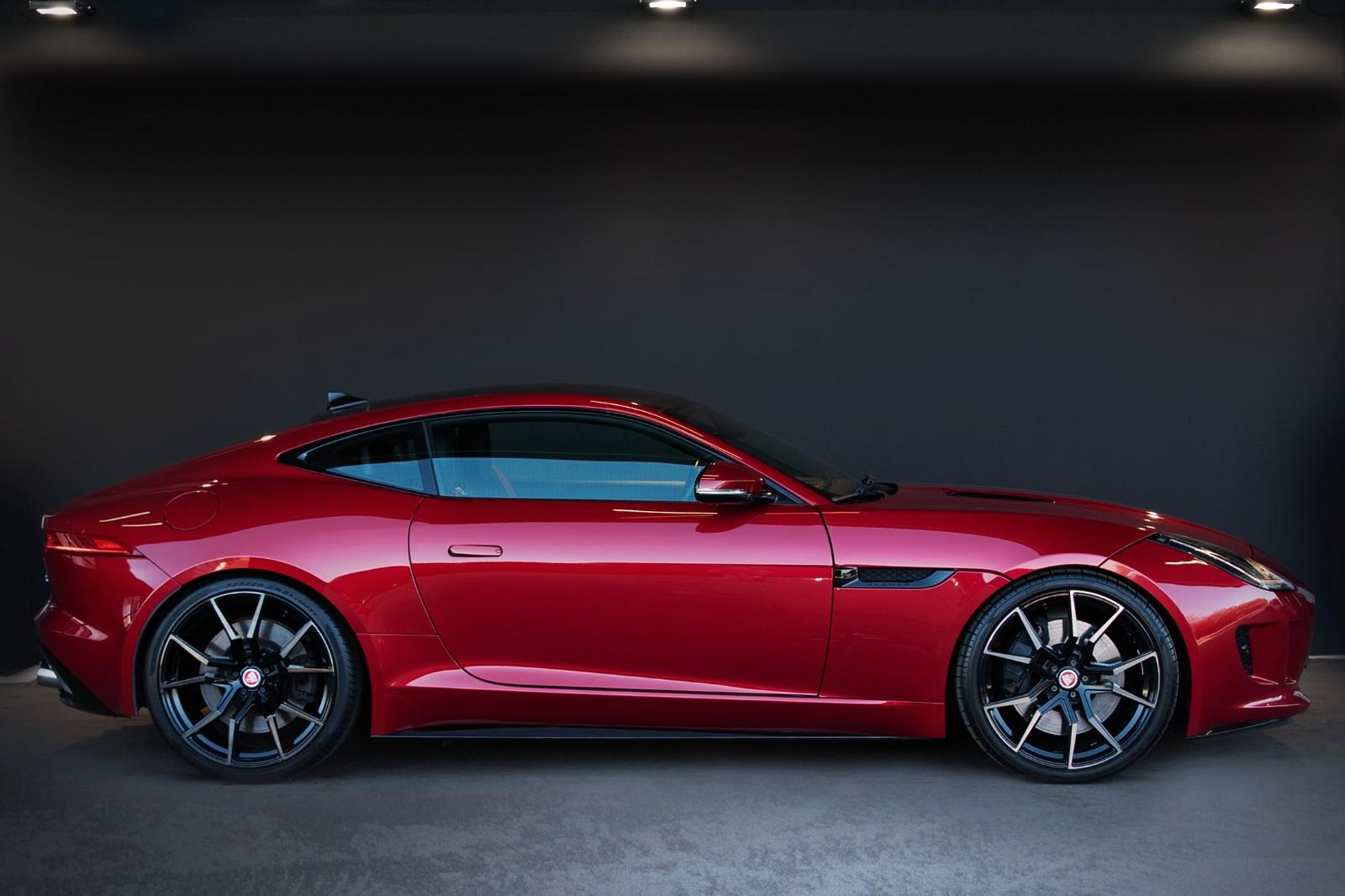 JAGUAR F-TYPE - R 5.0 V8 COUPE - 551 CV -TOIT PANORAMIQUE