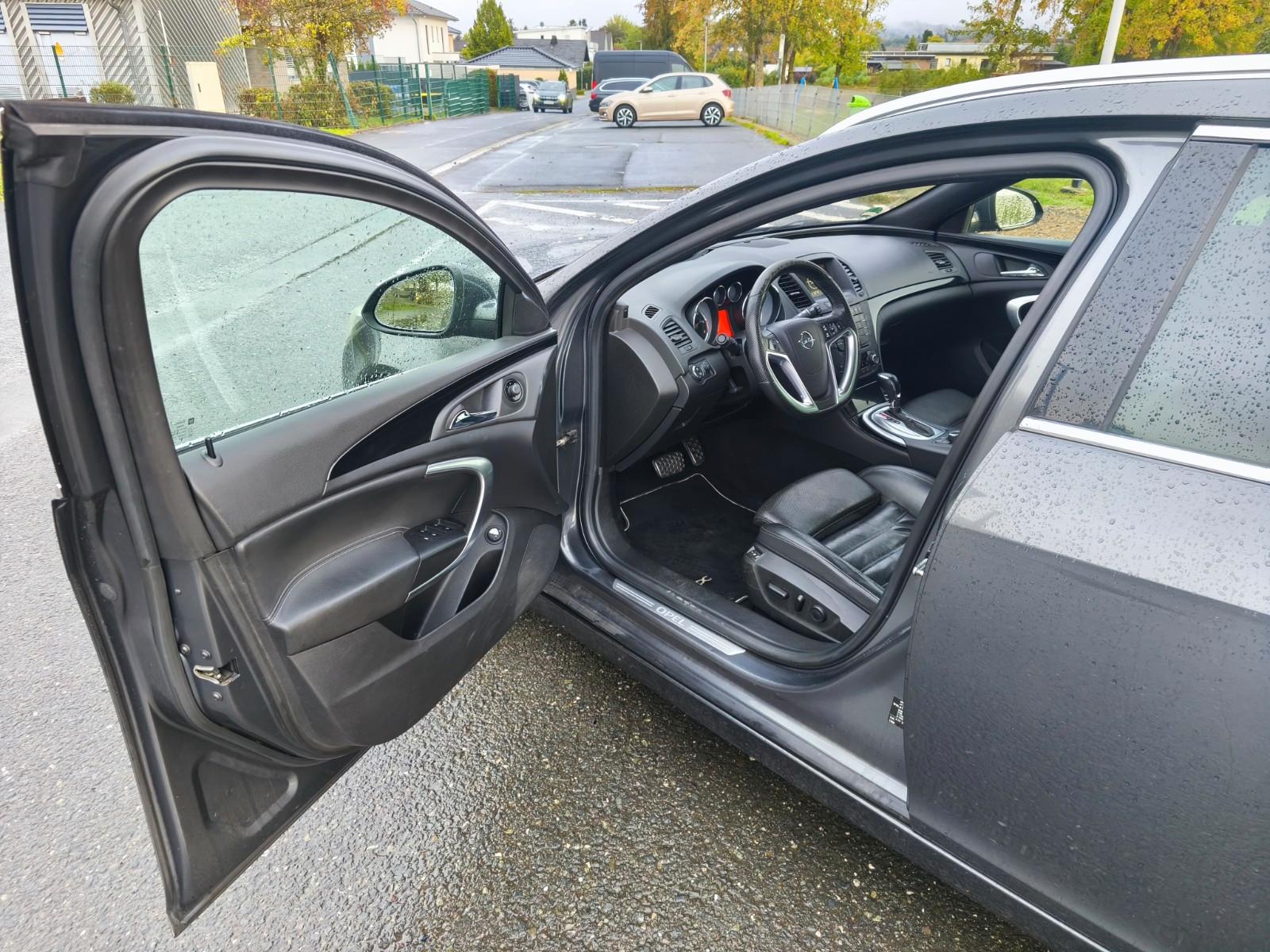 Opel Insignia Sports Tourer 2.0 CDTI AT 4x4