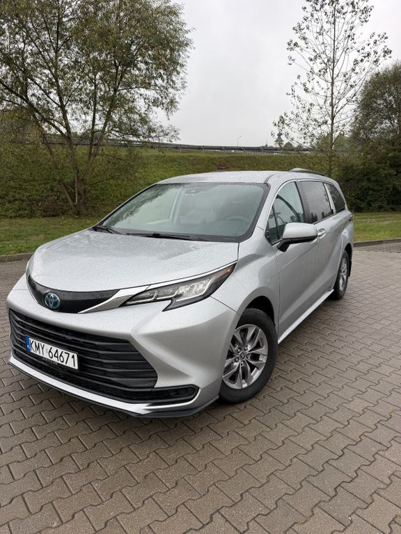 Image of Toyota Sienna