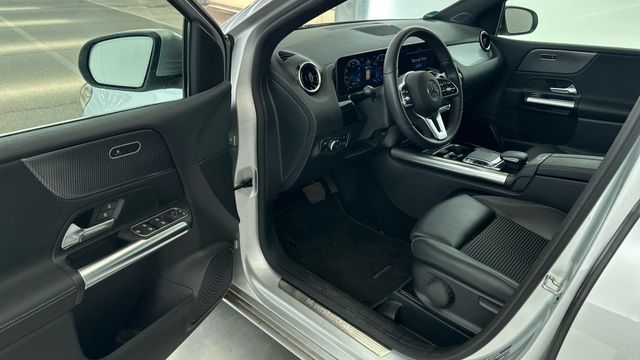 Fahrzeugabbildung Mercedes-Benz B 180 Progressive Automatik+Kamera+Panorama+AHK