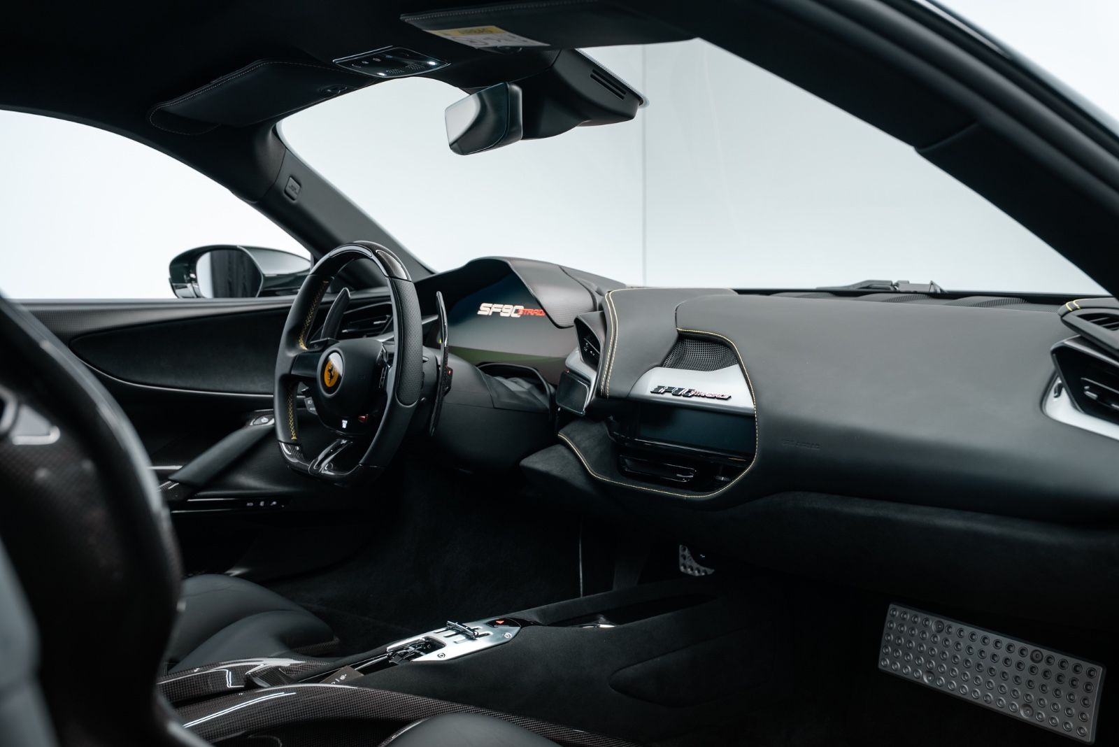 Fahrzeugabbildung Ferrari SF90 FIORANO/STOCK/CARBON/KAMERA