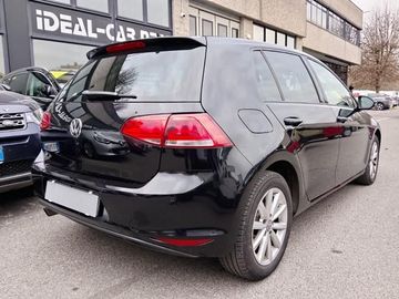 Volkswagen Golf - 3
