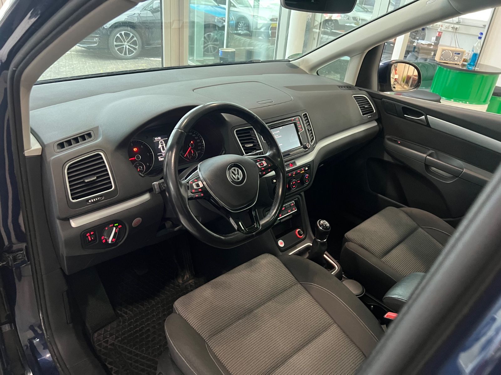Fahrzeugabbildung Volkswagen Sharan 2.0 TDI Comfortline * PANO* R.KAMERA *AHK