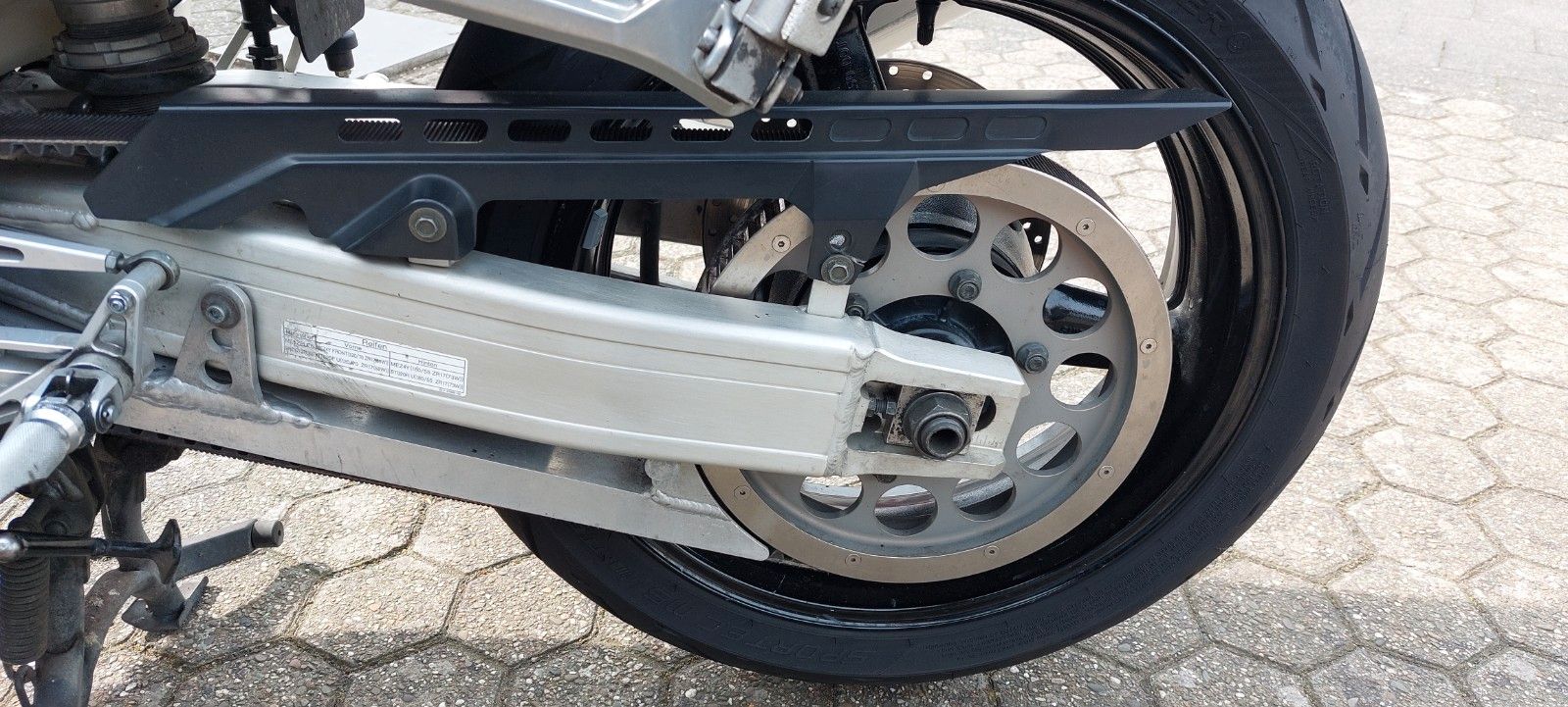Fahrzeugabbildung Yamaha FZS 1000  1. Hand  inkl Zahnriemen/ Bos u.v.m