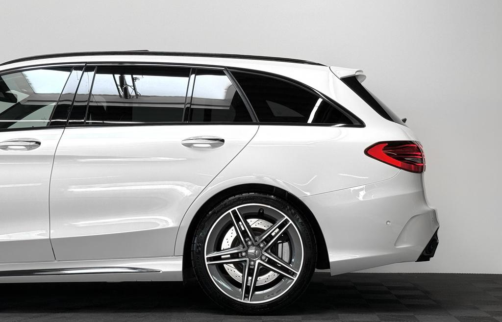 Mercedes-Benz C 63 AMG