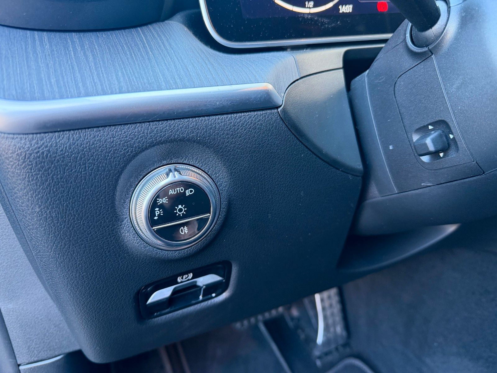 Fahrzeugabbildung Mercedes-Benz C 200 AMG+Memory