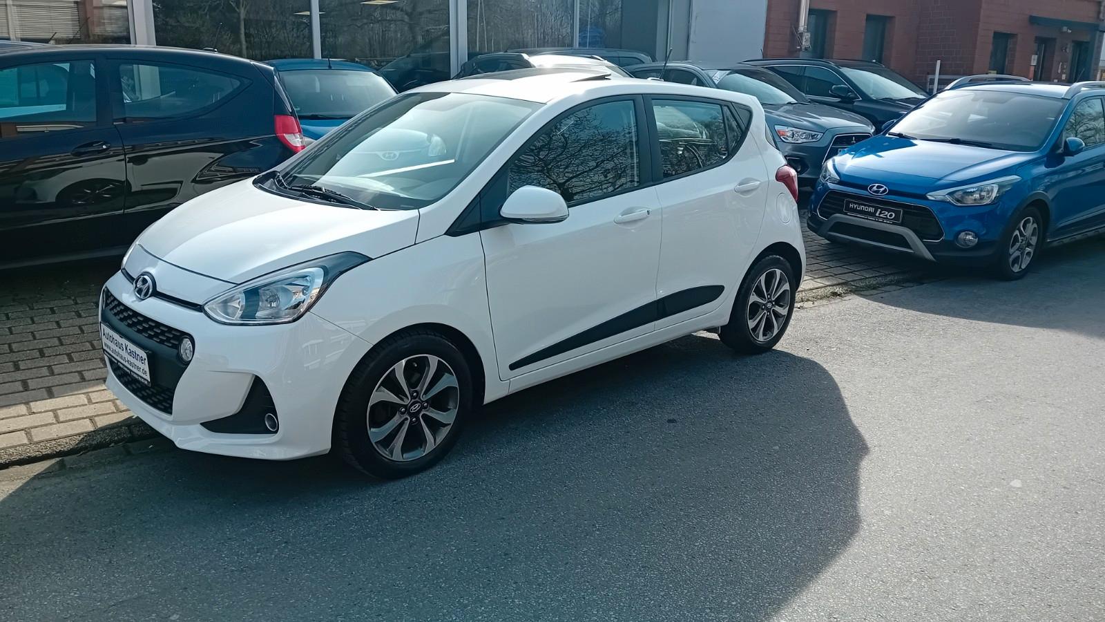Hyundai i10 Style 1,2ltr "Klima,4-Zyl.,GSSD,Navi,PDC,SHZ