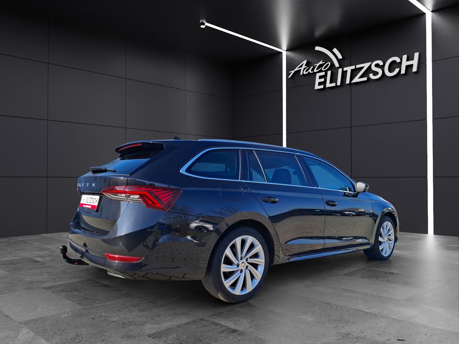 Fahrzeugabbildung SKODA Octavia Combi TSI Style Matrix Navi HUD ACC AHK