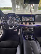 Mercedes-Benz E 220 d AMG Line Autom. AMG Line - weiße Mercedes-Benz E 220