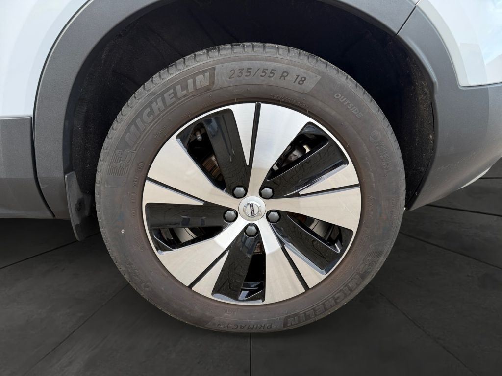 VOLVO XC40 T4 Recharge DKG Core, AHK, Winter-P. VOLVO XC40 T4 Recharge DKG Core, AHK, Winter-P.