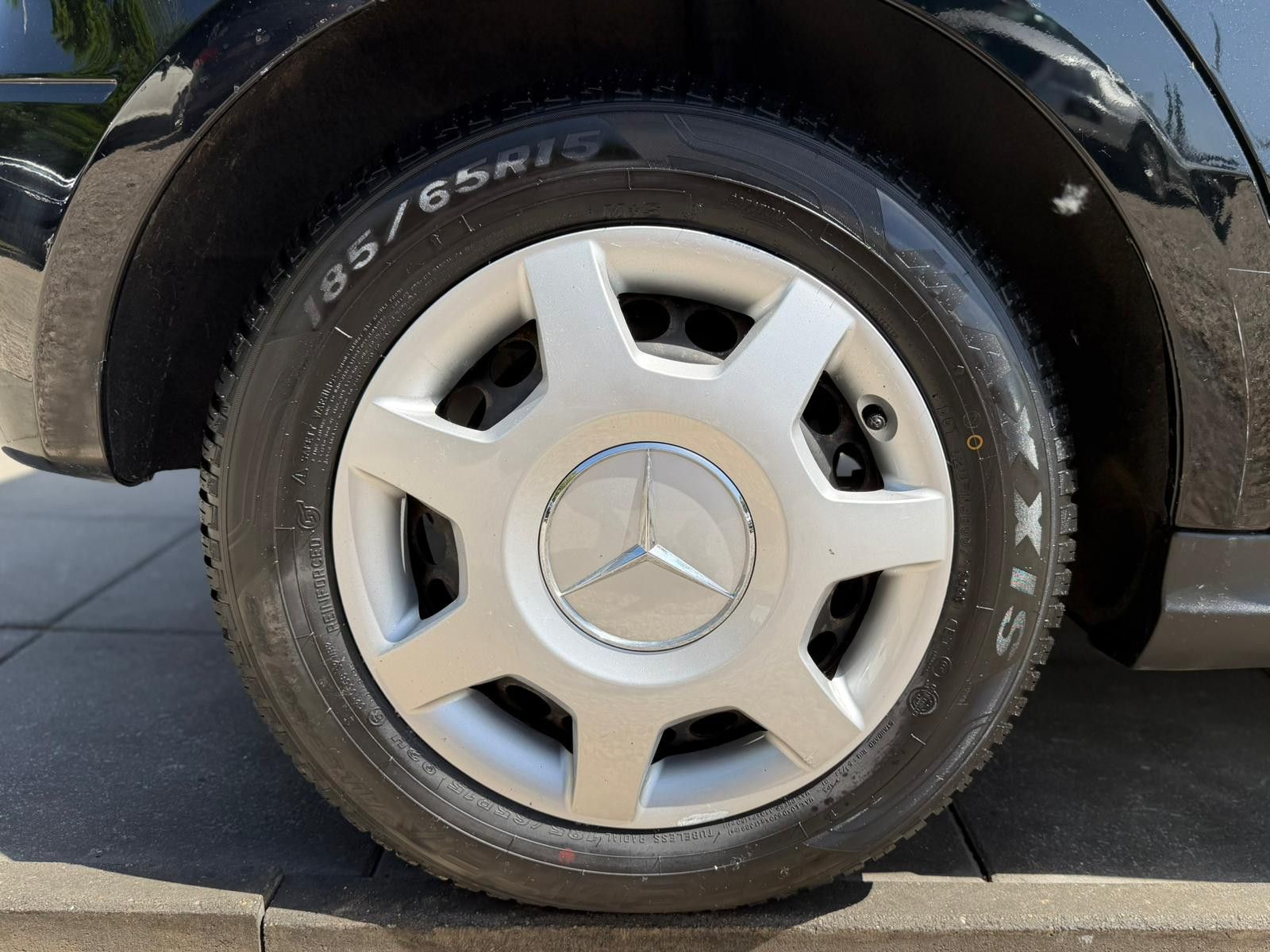 Daumennagel 7 - Mercedes-Benz A 180 Elegance/78TKM/PANO/AUTOM./TEMP/PDC/LEDER/