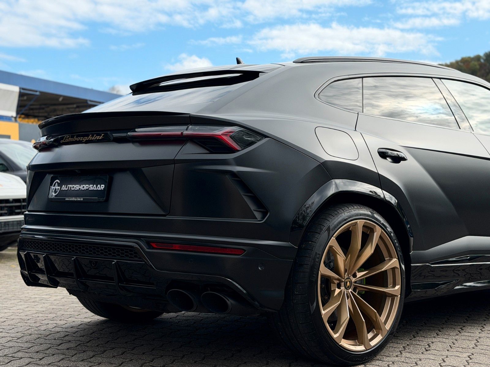 LAMBORGHINI Urus Urus 4.0 V8 Autom. MwSt/23-Zoll/B&amp;O/360°/PANO – Ansicht 8