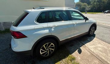 Volkswagen Tiguan - 4