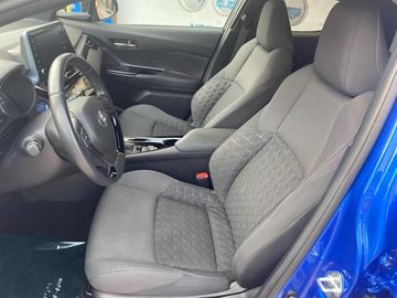 Toyota C-HR - 11