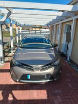 Toyota Auris Kombi 1.6 Automatik AHK - Toyota Auris: 1.6