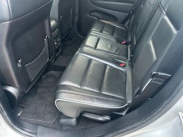 Jeep Grand Cherokee - 12