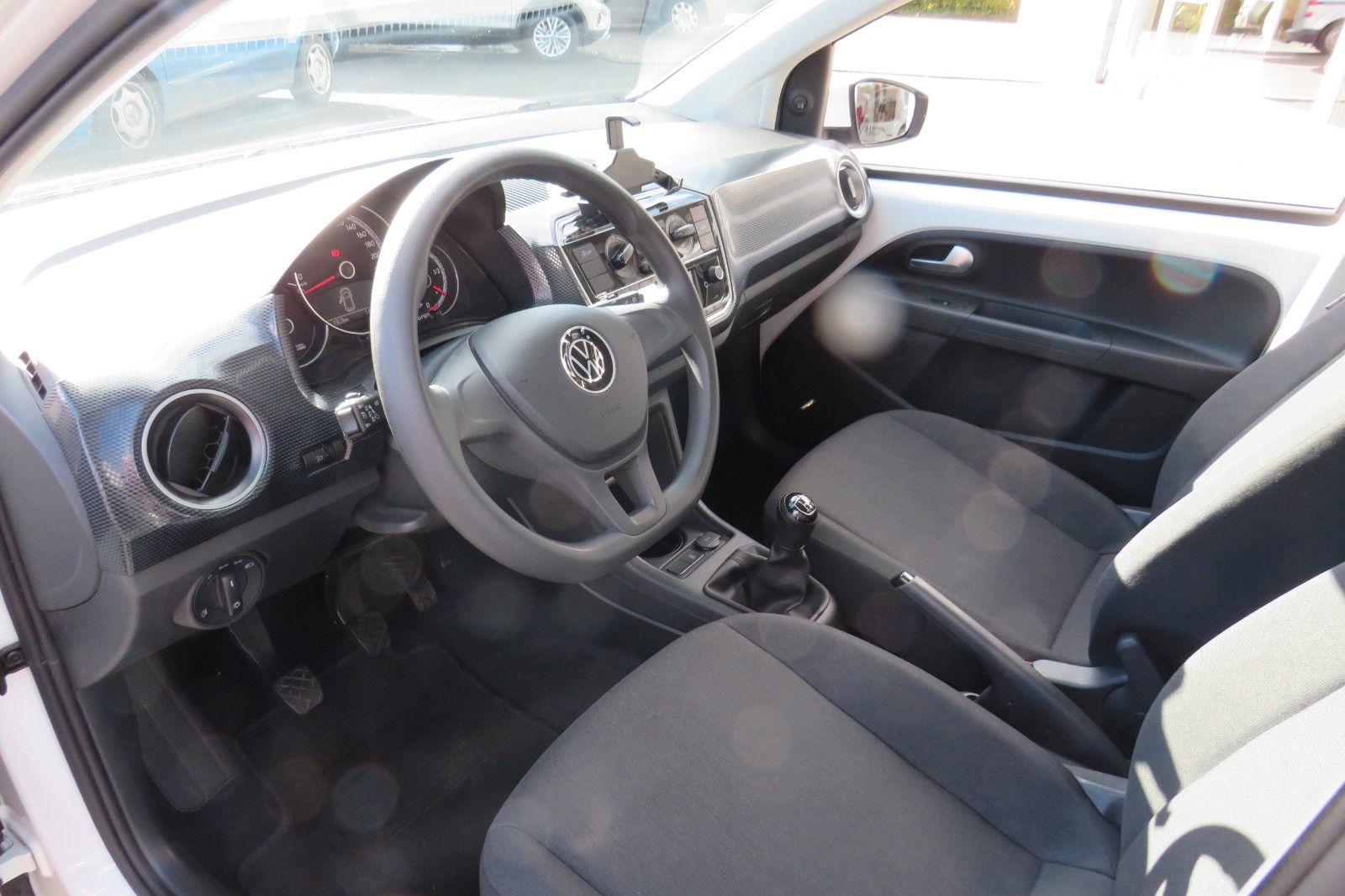 Fahrzeugabbildung Volkswagen up! GRA KLIMA PDC NOTBREMS APP-CONNECT 1.HD