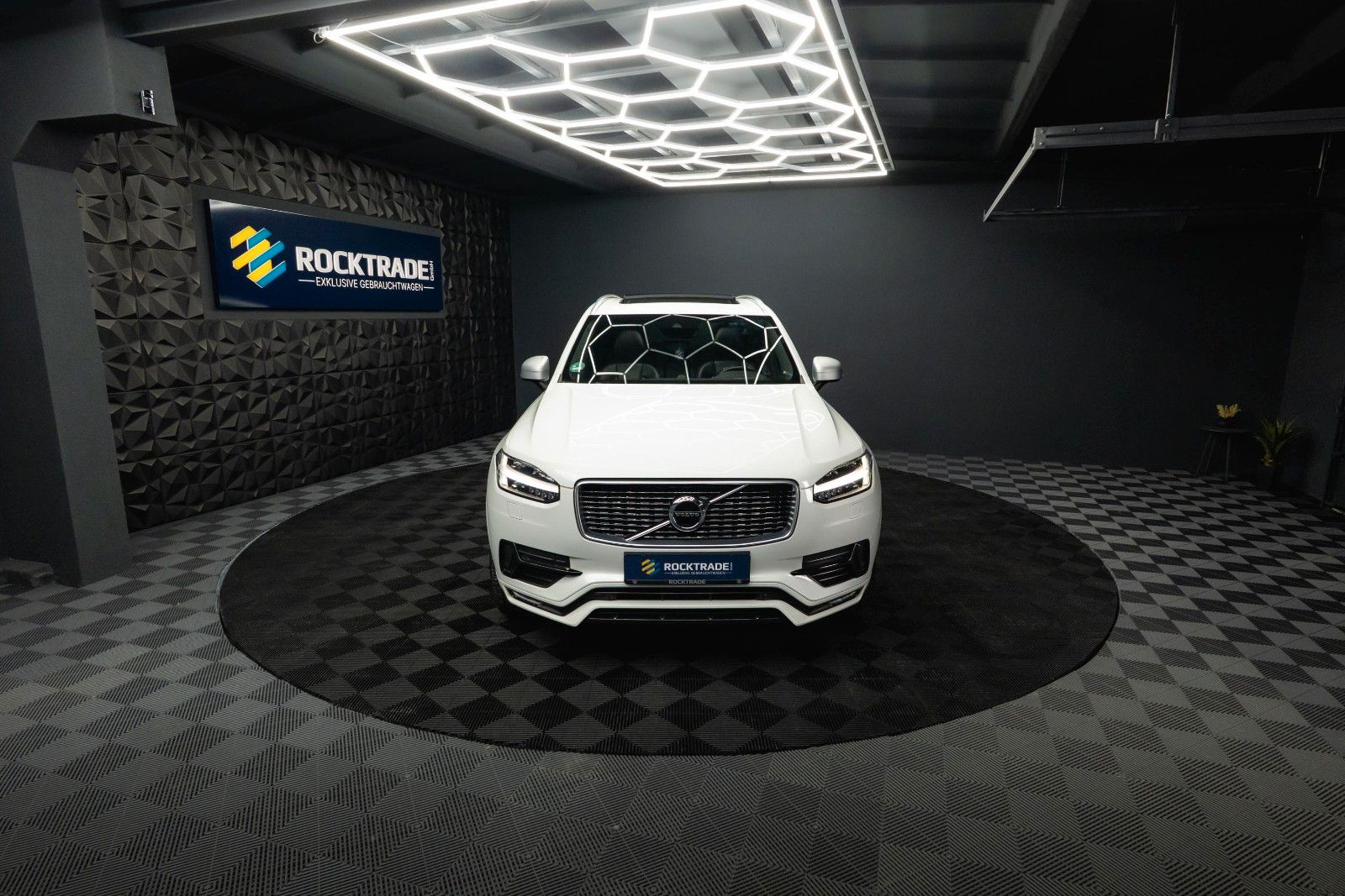 Fahrzeugabbildung Volvo XC90 R Design AWD Night-Paket | ACC | PANO | LED
